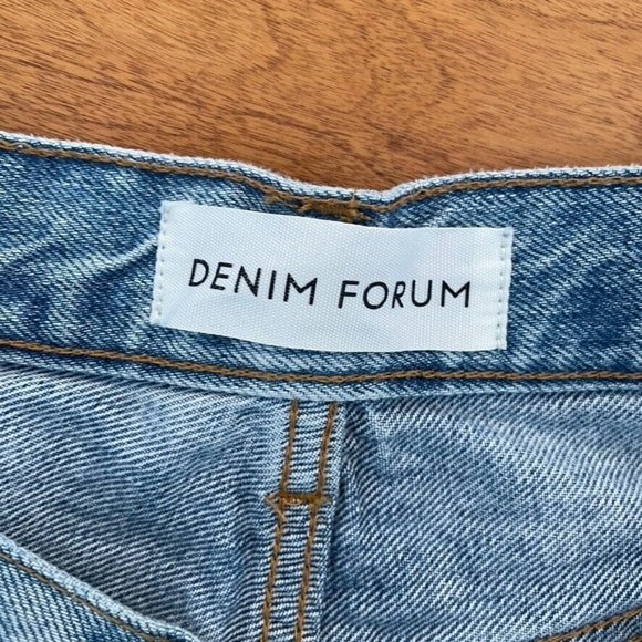 Denim Forum Joni High Rise Loose Jeans Light Wash Knee Holes Distressed - Picture 9 of 12